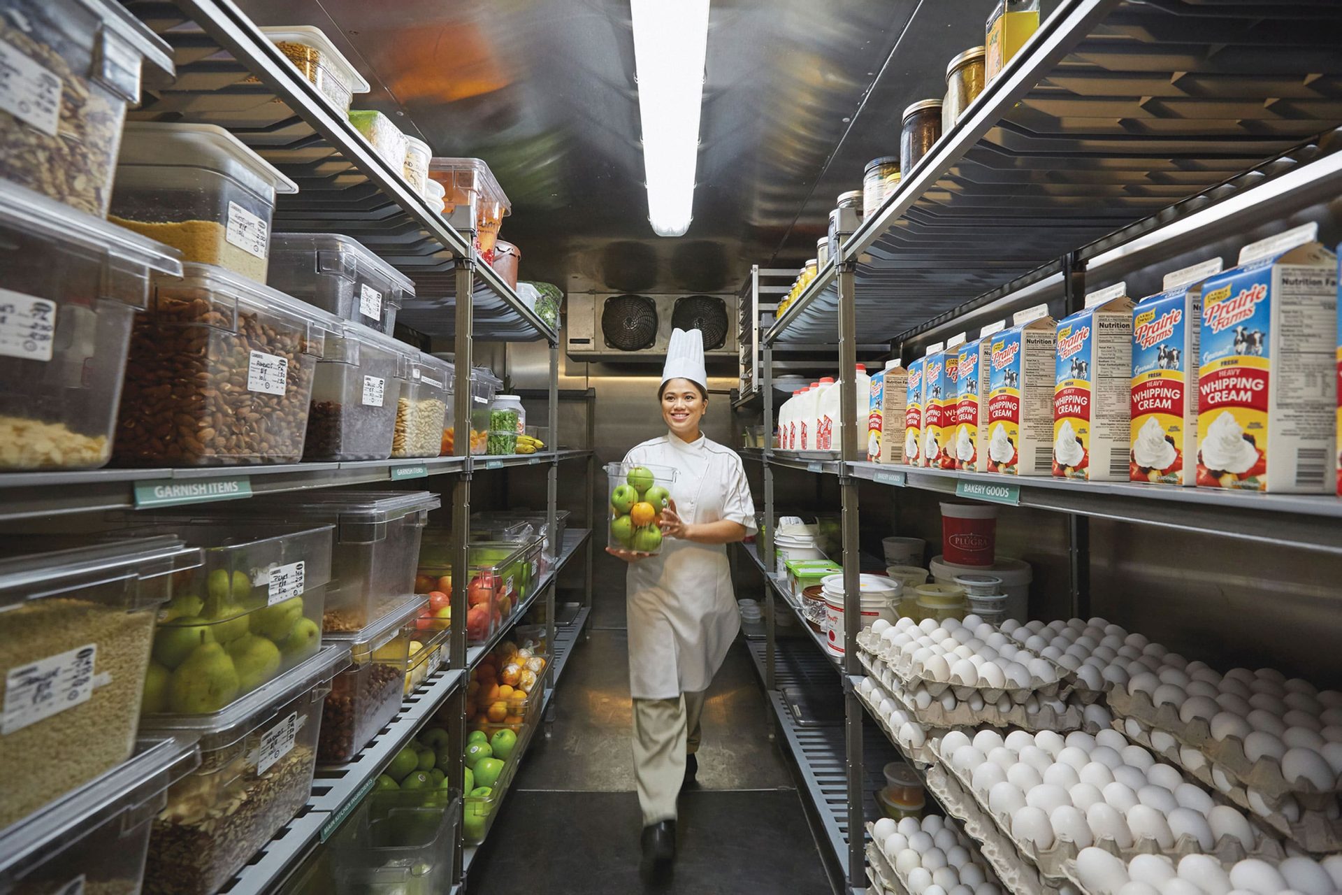 How to best store food in a commercial kitchen?