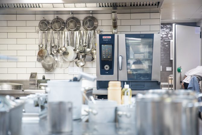 commercial kitchen equipment and supplies